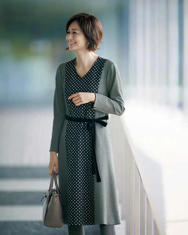 フィット＆フレアのシルエットワンピース