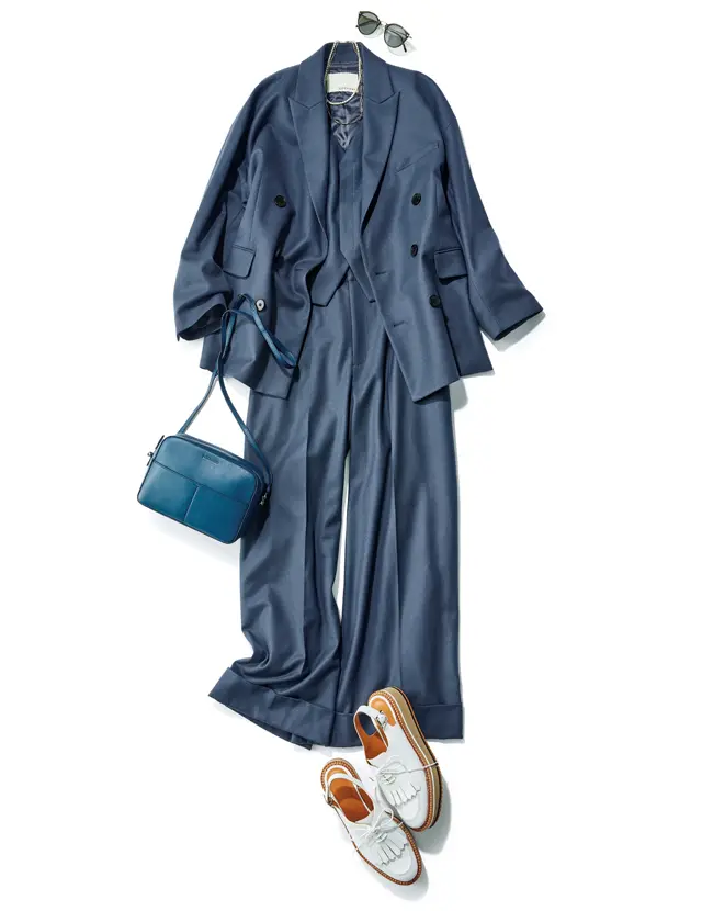 アンクレイヴ ホワイトのジャケットコーデ