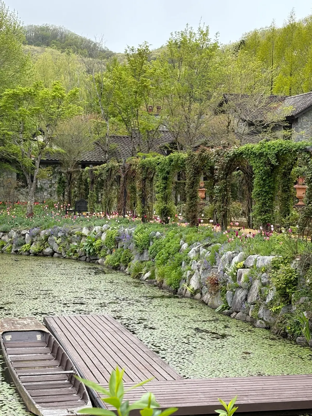 ここは日本？！新緑美しい軽井沢レイクガーの画像_2