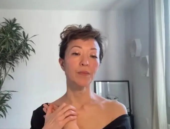 OurAge×Webエクラ 40代50代　老け顔改善 マリオネットラインエクササイズ やり方