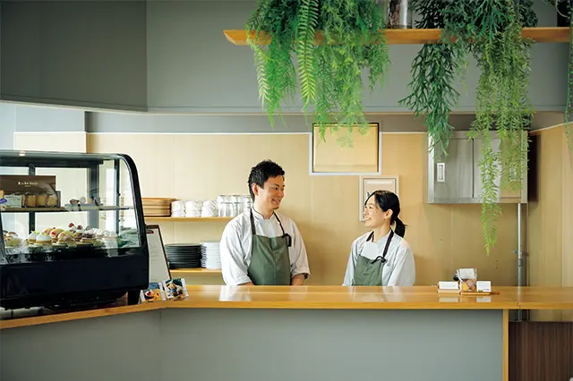 レストラン出身の夫婦による仏料理を織り交ぜたコース  Riche huit（リッシュ ユイット）