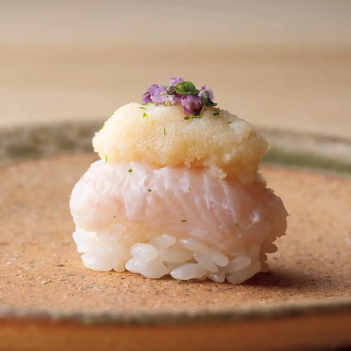 鱧の昆布締めと鱧の子の塩辛