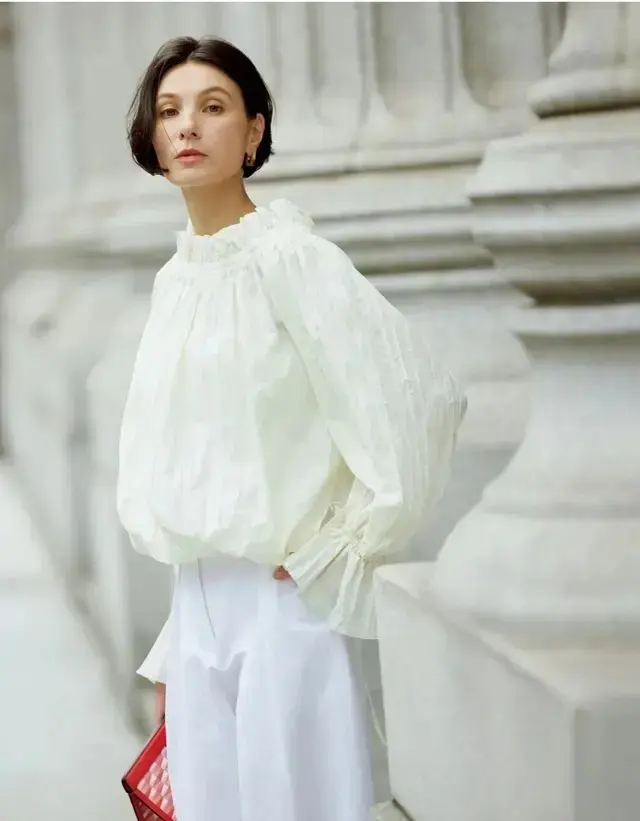 50代が女らしく着映えるシャツ＆ブラウス特集【2024春】