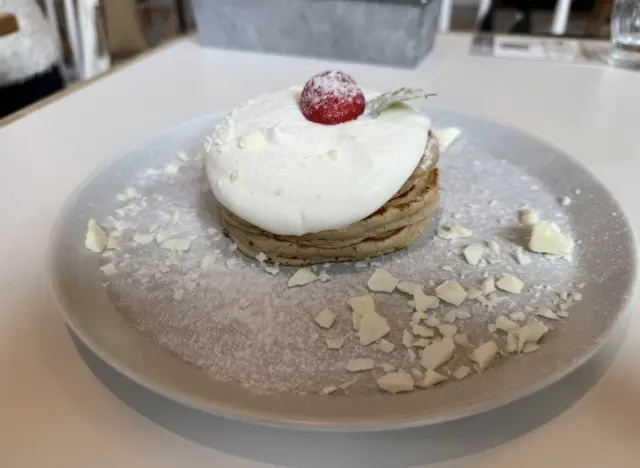 秋はモカ色のティアードワンピースで大阪満の画像_9