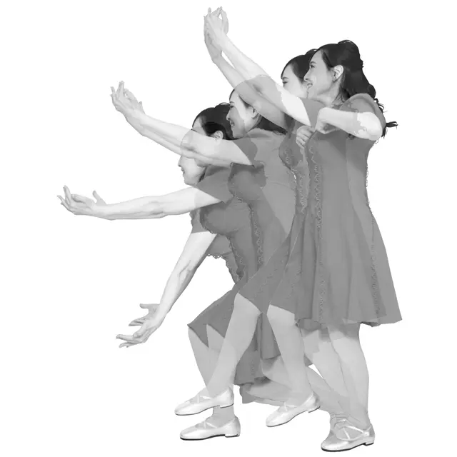 手を大きく前に出して回す