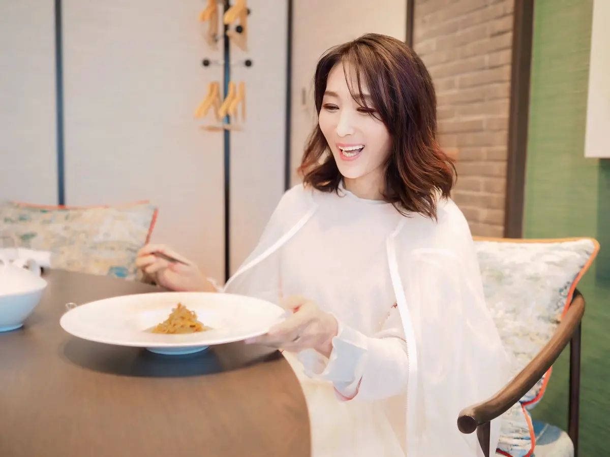 海の幸たっぷりのリゾット風焼飯　桜えびと浅漬けザーサイと共に