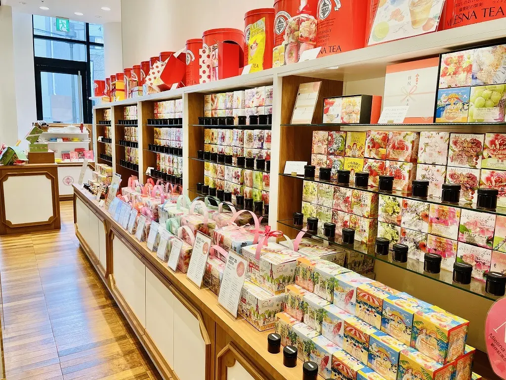 ZARAのIVORYのシャツにエクラの付の画像_2