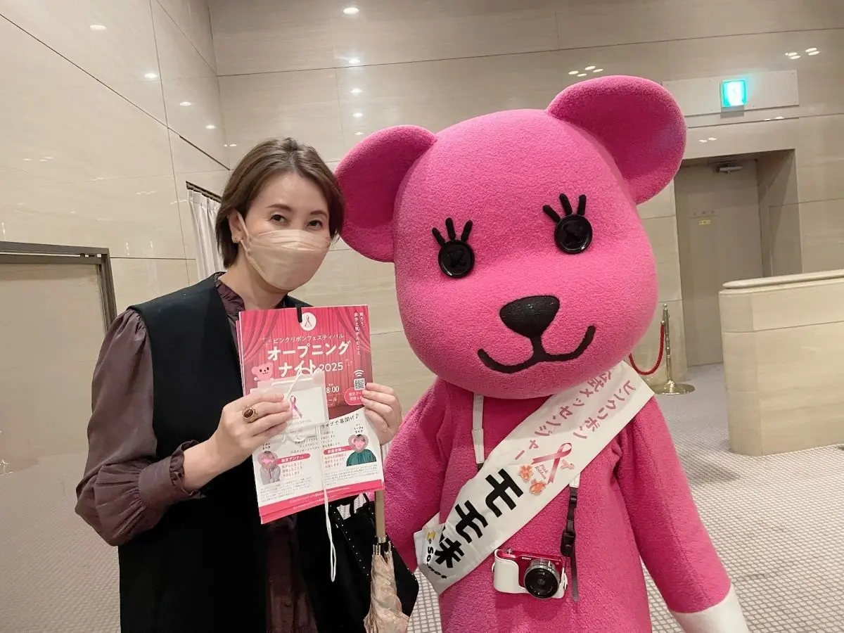 ピンクリボンフェスティバルのオフィシャルメッセンジャー「モモ妹」