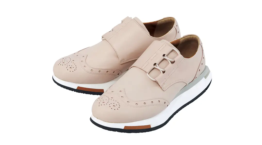 ●靴「ペダラ ライドウォークラックス」￥39,600／アシックス商事（ペダラ）