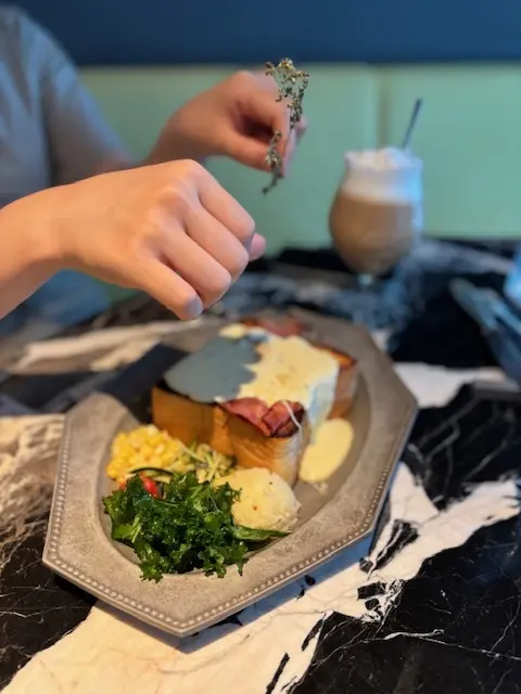 渋谷の看板のない人気の隠れ家カフェへ♪の画像_5