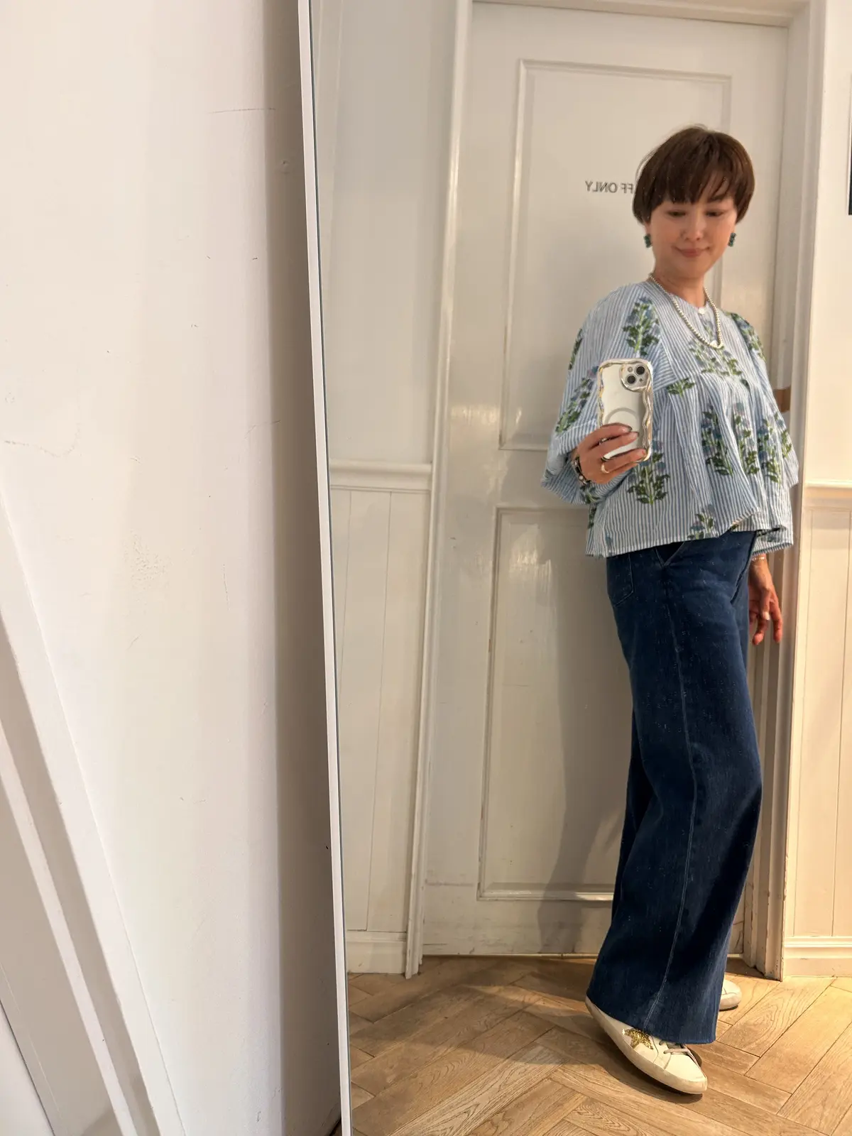 秋のおしゃれは足元から　レザースニーカーの画像_4