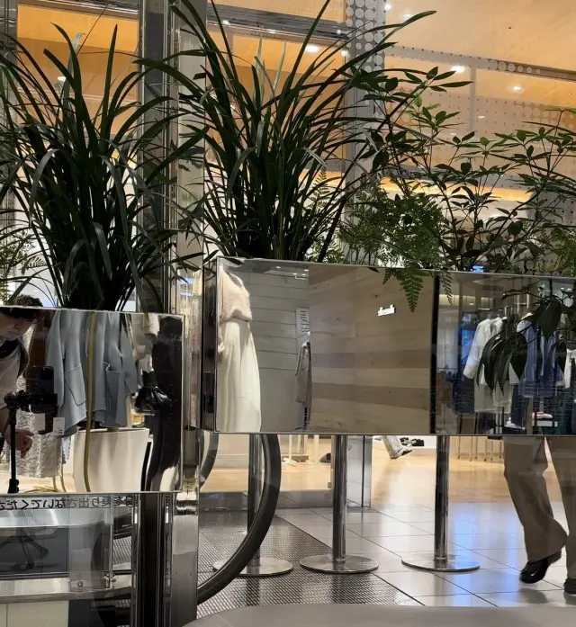 秋はグレーのワントーンコーデ。の画像_2