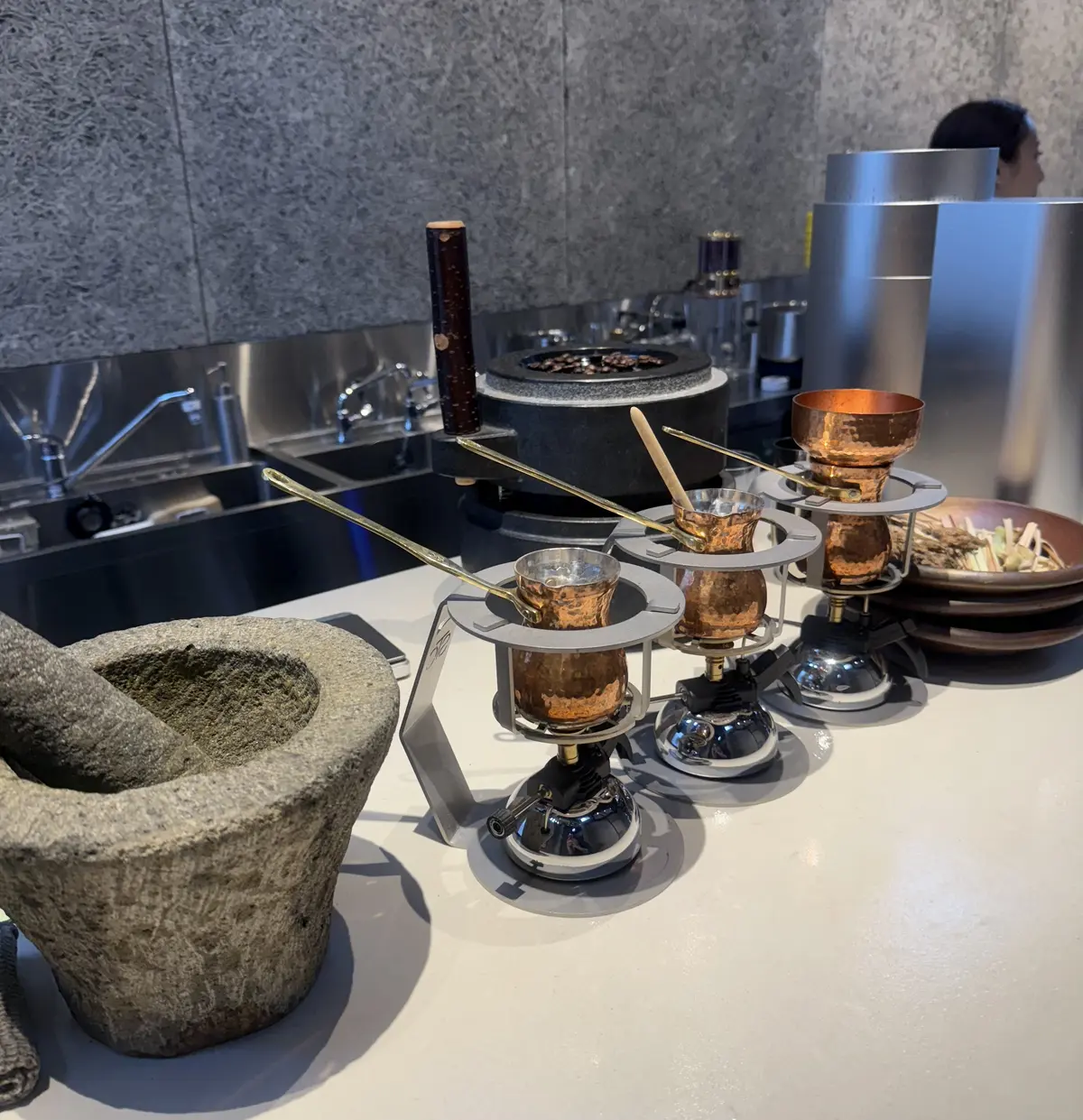 石臼などコーヒー抽出用具