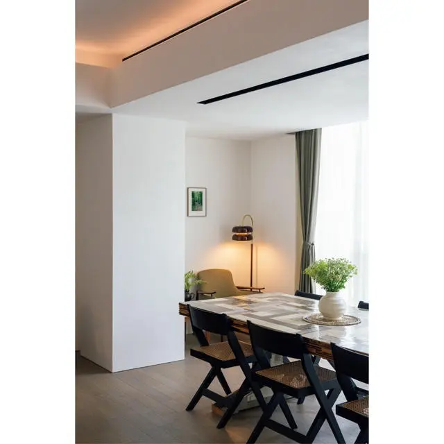 人がよく集まるダイニング