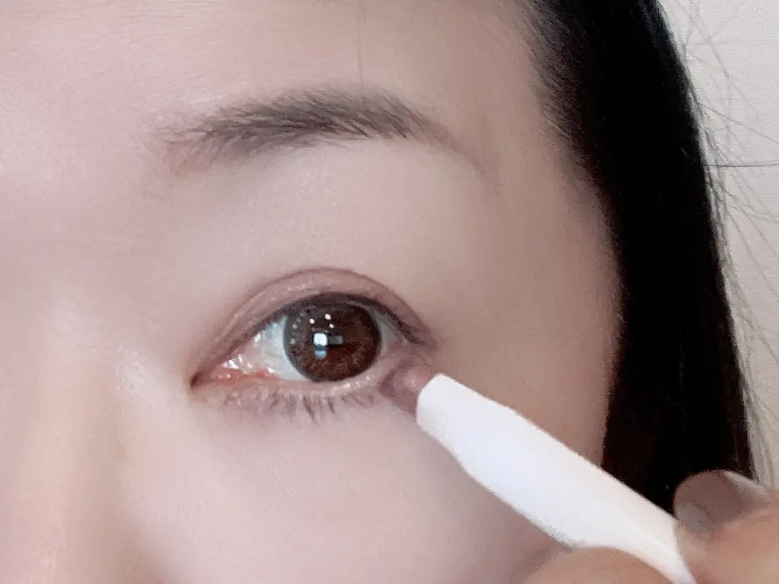 アイシャドーペン 04 セピア