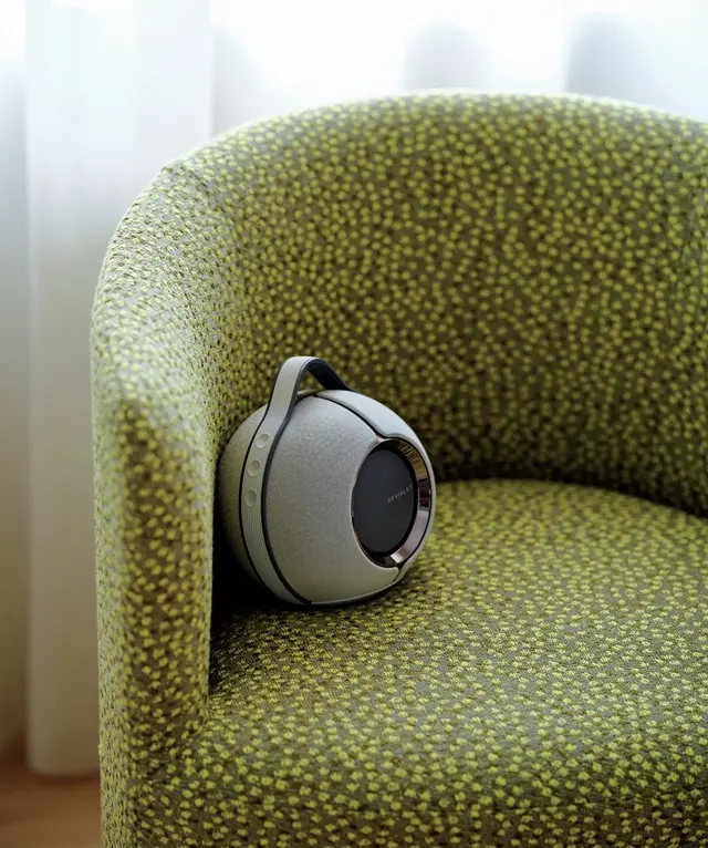 「デビアレ マニア」￥159,000／THTジャパン（デビアレ）