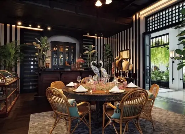 「The Story House」は、それぞれ内装が異なる4つの大きな部屋がつながる造り