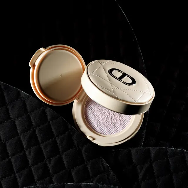 ディオールスキン フォーエヴァー クッション パウダー ラベンダー