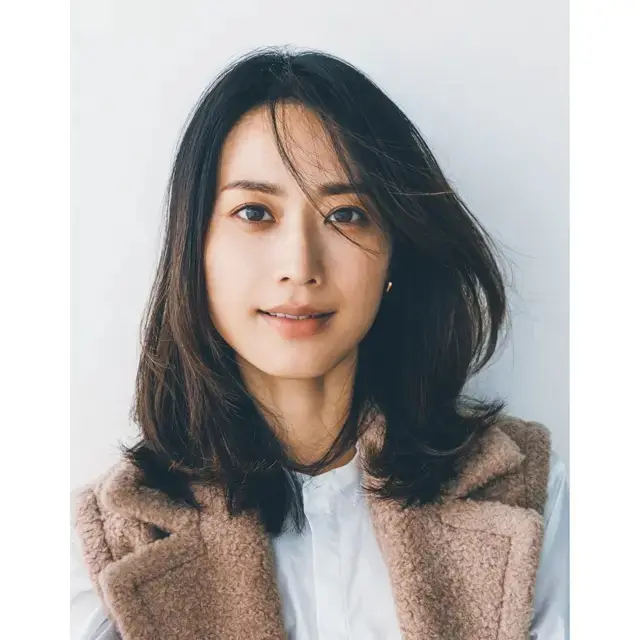 ヌードな色が洗練された陰影を引き出す