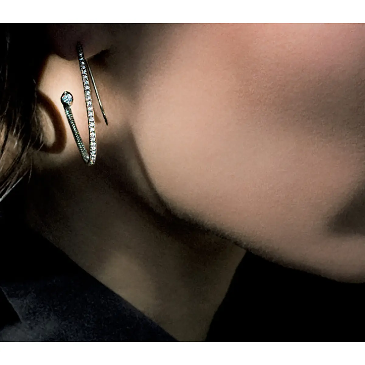 技ありフープで、軽やかさと存在感を両立　の画像_3