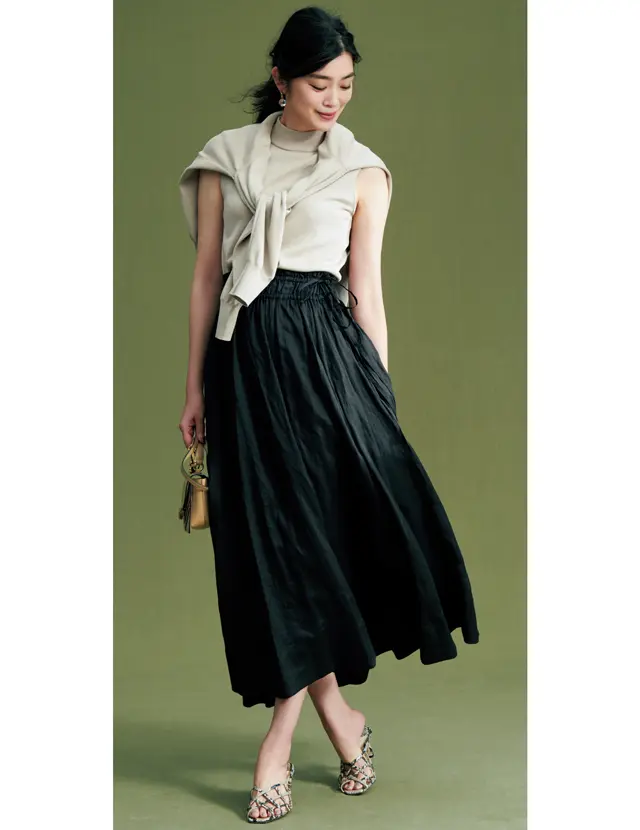 セットアップのスカートを使った着こなし