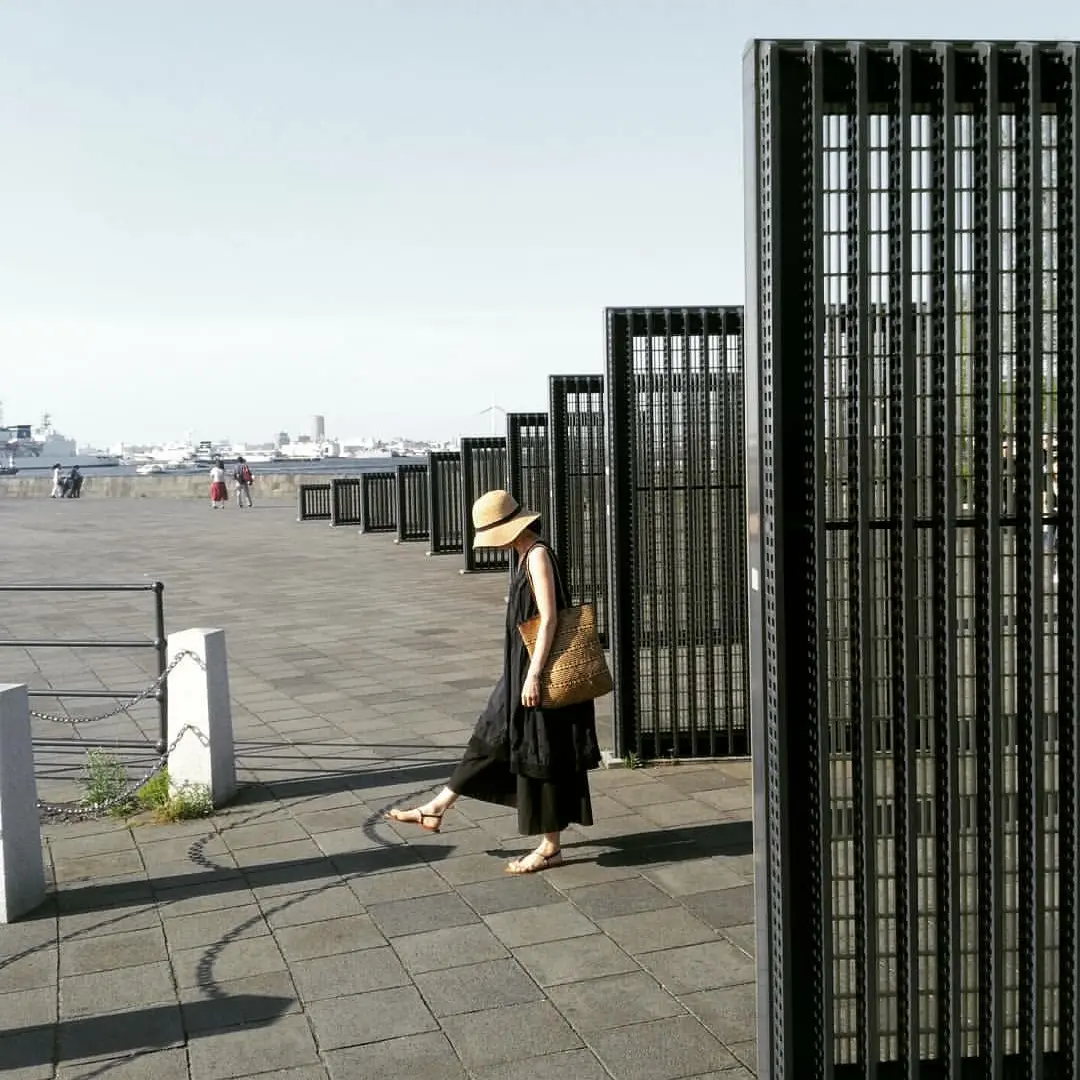 短か丈 + ワイドパンツでロングワンピ風の画像_1