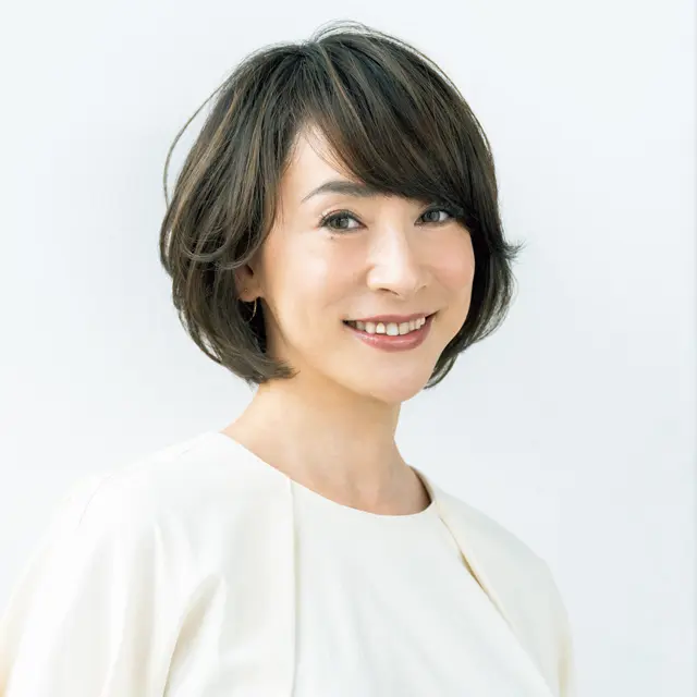50代の髪型【ボブヘア】マンネリヘアから一新。扱いやすさと華やかさ、両方に効く！