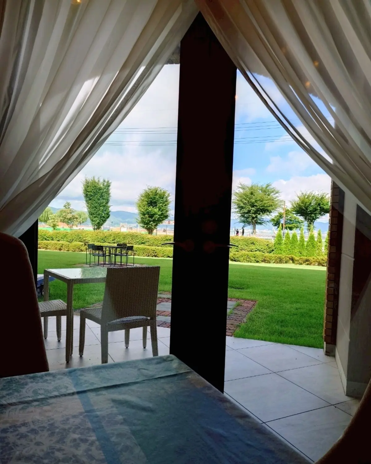 湖畔の洋館　かたくらシルクホテル