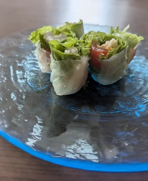 ささみと野菜の生春巻き