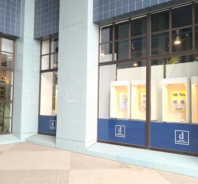 おしゃれな癒やし空間で花材の買い物の画像_9