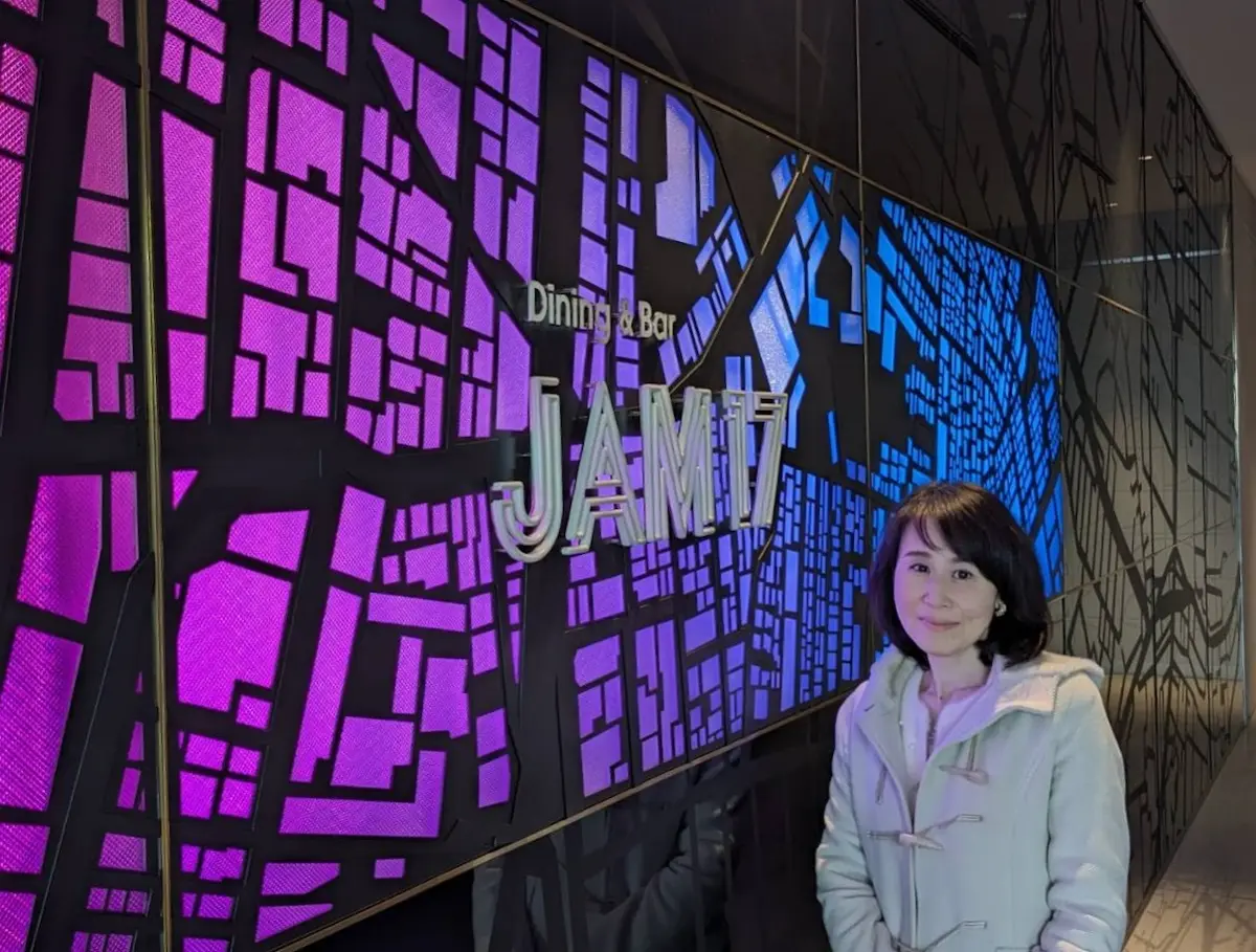 冬のホワイトコーデで東急歌舞伎町タワー《の画像_10