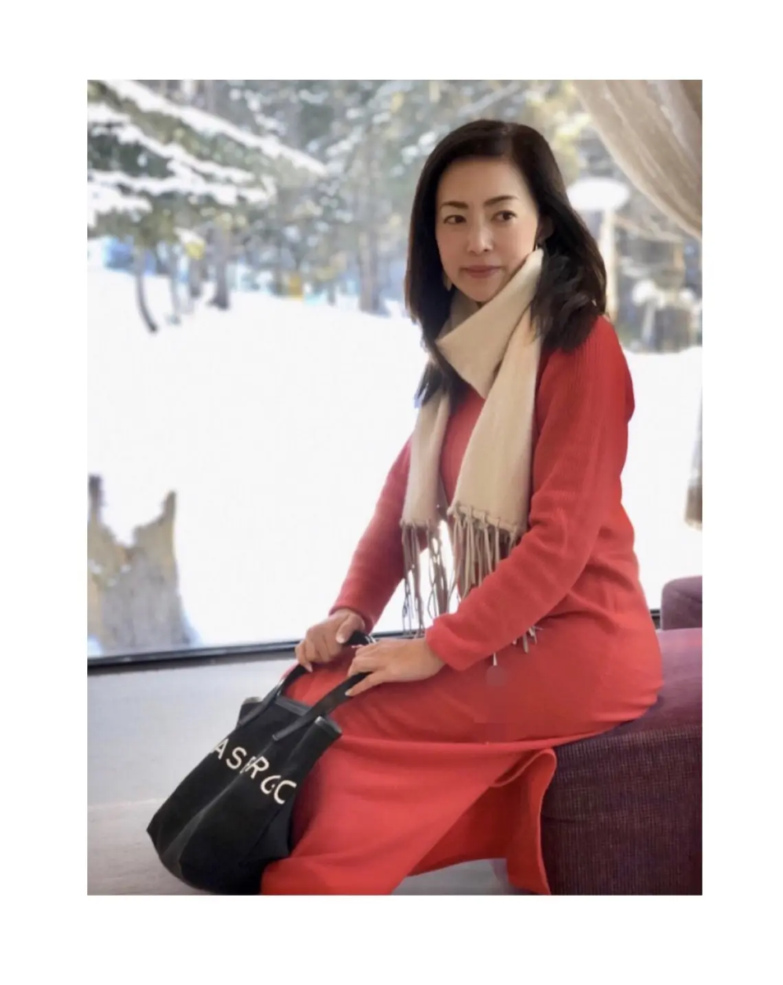 オレンジニットワンピースで気分をあげての画像_3