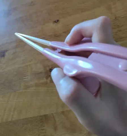 箸ぞうくん。これのお陰で、自力でごはんを食べられます。