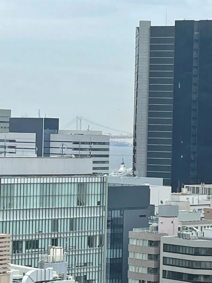 GINZA SIXから見えるレインボーブリッジ