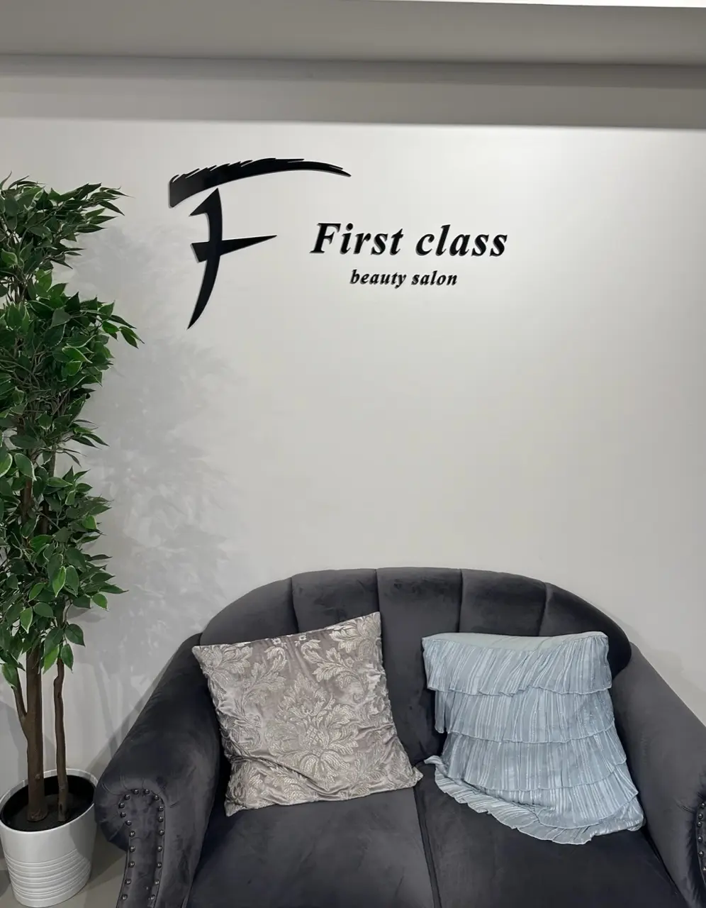 First class ハイドロフェイシャル　ハリウッドブロウリフト HBL  艶肌wax   肌wax