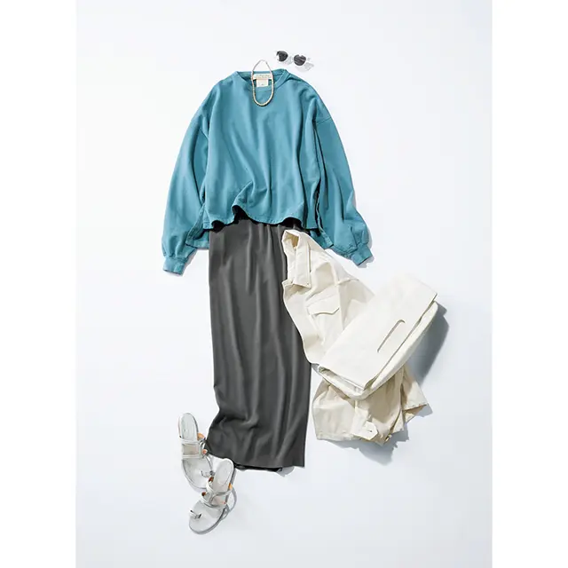 LEMI RELIEF × L’Appartement（レミレリーフ×アパルトモン）の短め丈のコラボスウェット