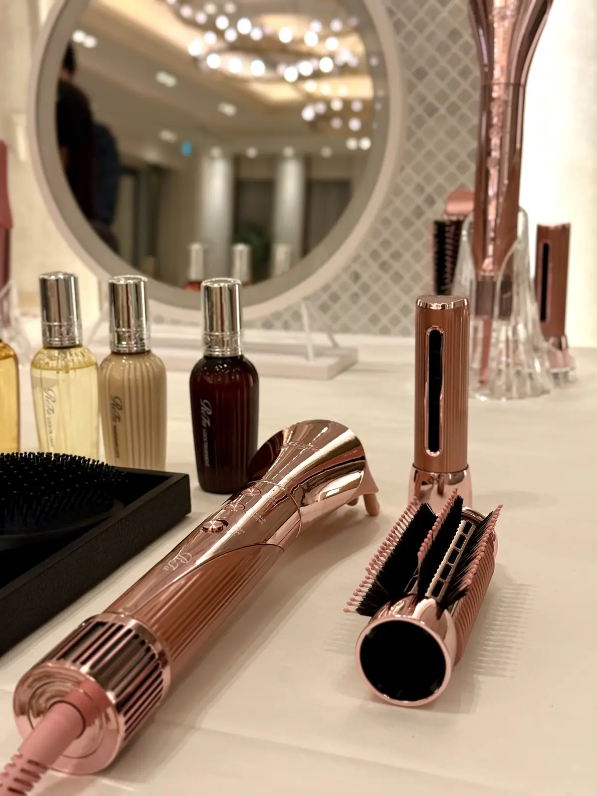 【H&M】白パンツドレスで「ソワレ・ドゥの画像_10