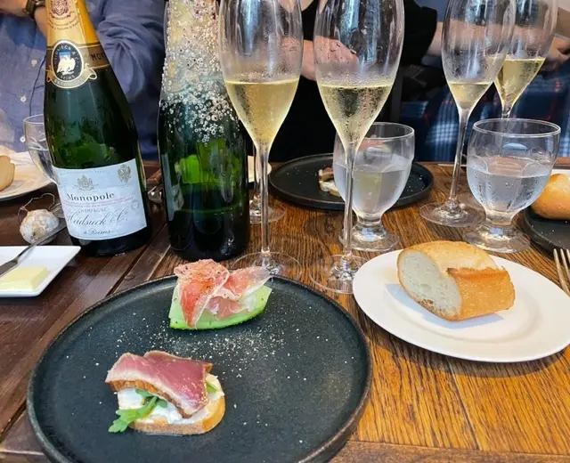 海底ワインと通常ワインの比較