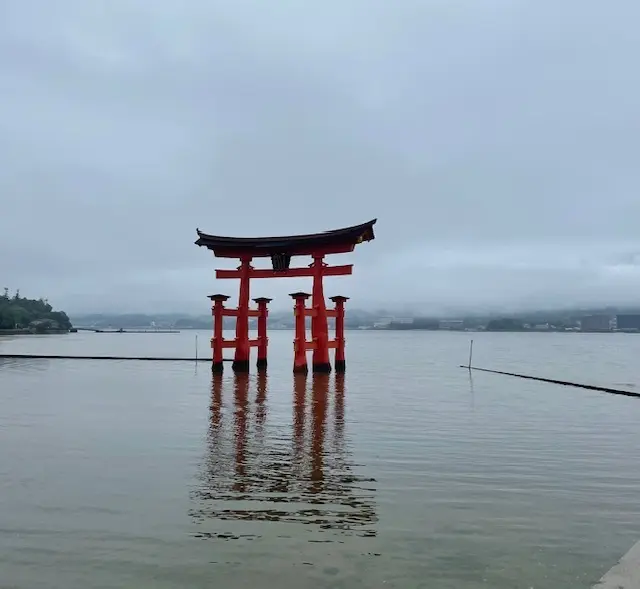 厳島神社　宮島　広島　国内旅行　