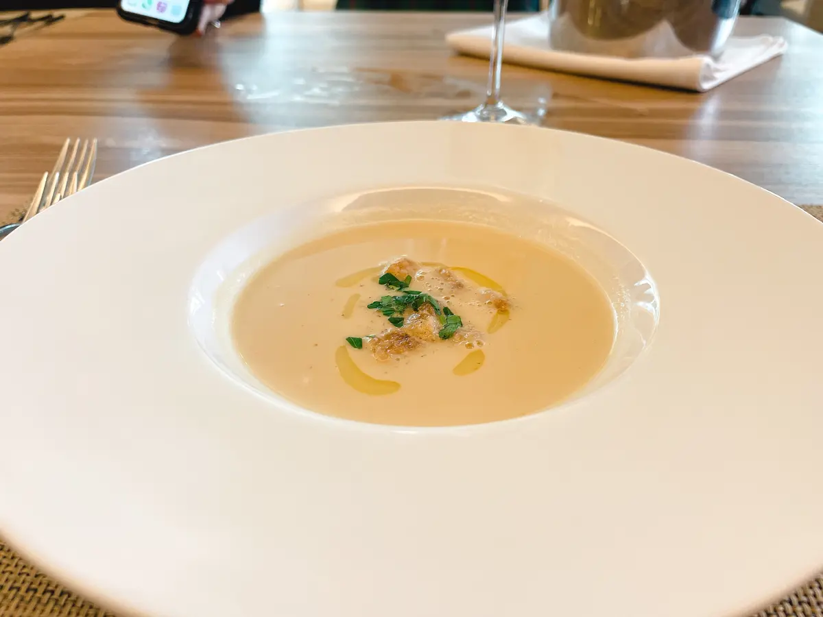 Mercedes me Tokyo UPSTAIRS