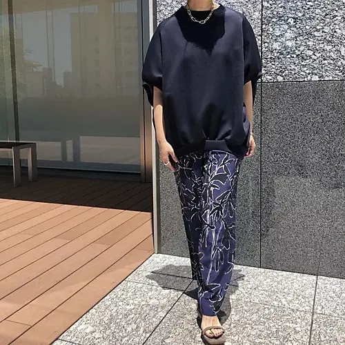 SACRA  シャドーリーフプリントパンツ  ¥29,700