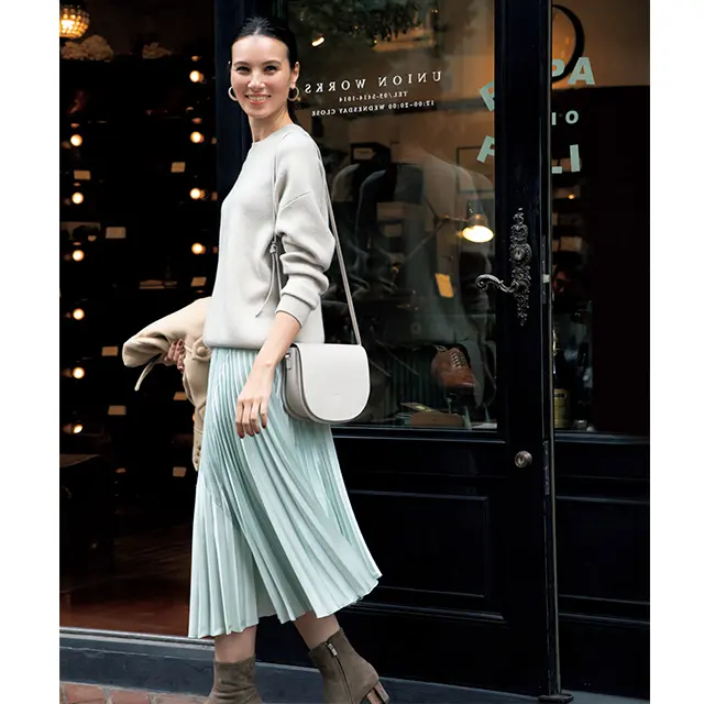 柔ベージュニット