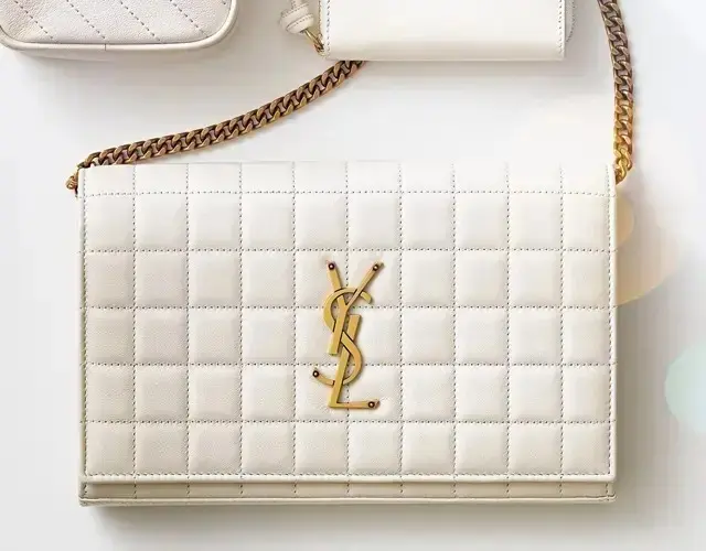 SAINT LAURENT（サンローラン）