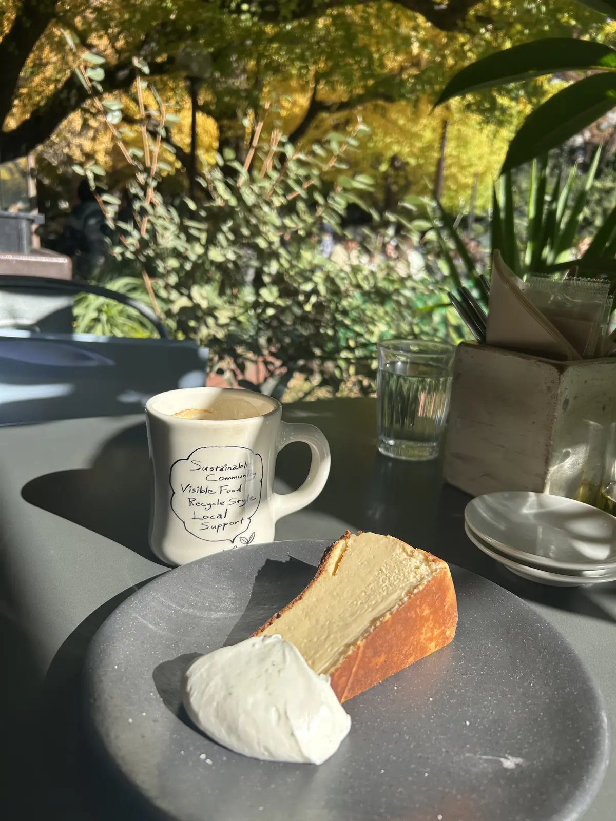 【UNIQLOデニムシャツ×スキニーパンの画像_9