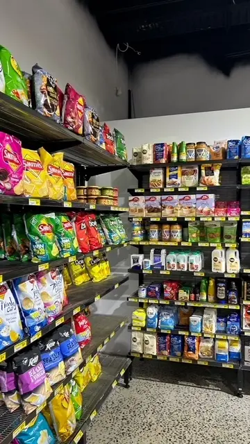 日本でいう、コンビニ。