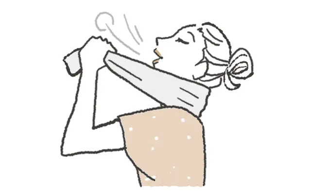 ❸目線を上げてタオルに首を預け、10秒間呼吸をする