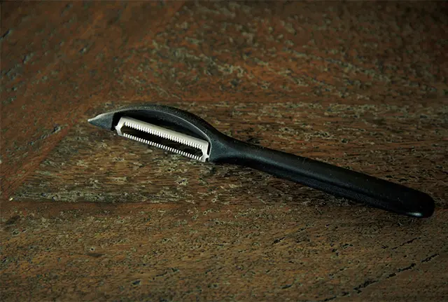 ウーさんおすすめの「ビ クトリノックス」のピ ーラー。