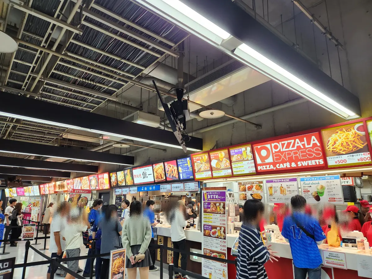 お店がびっしり