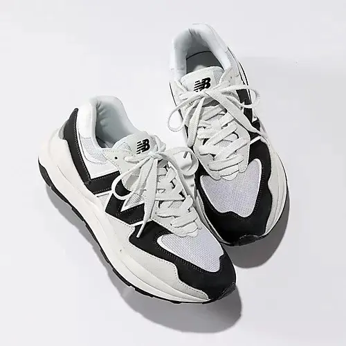 １6，New Balance M5740