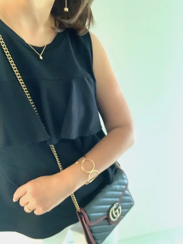 エクラ　黒コーデ　ブラックコーデ　Jマダム